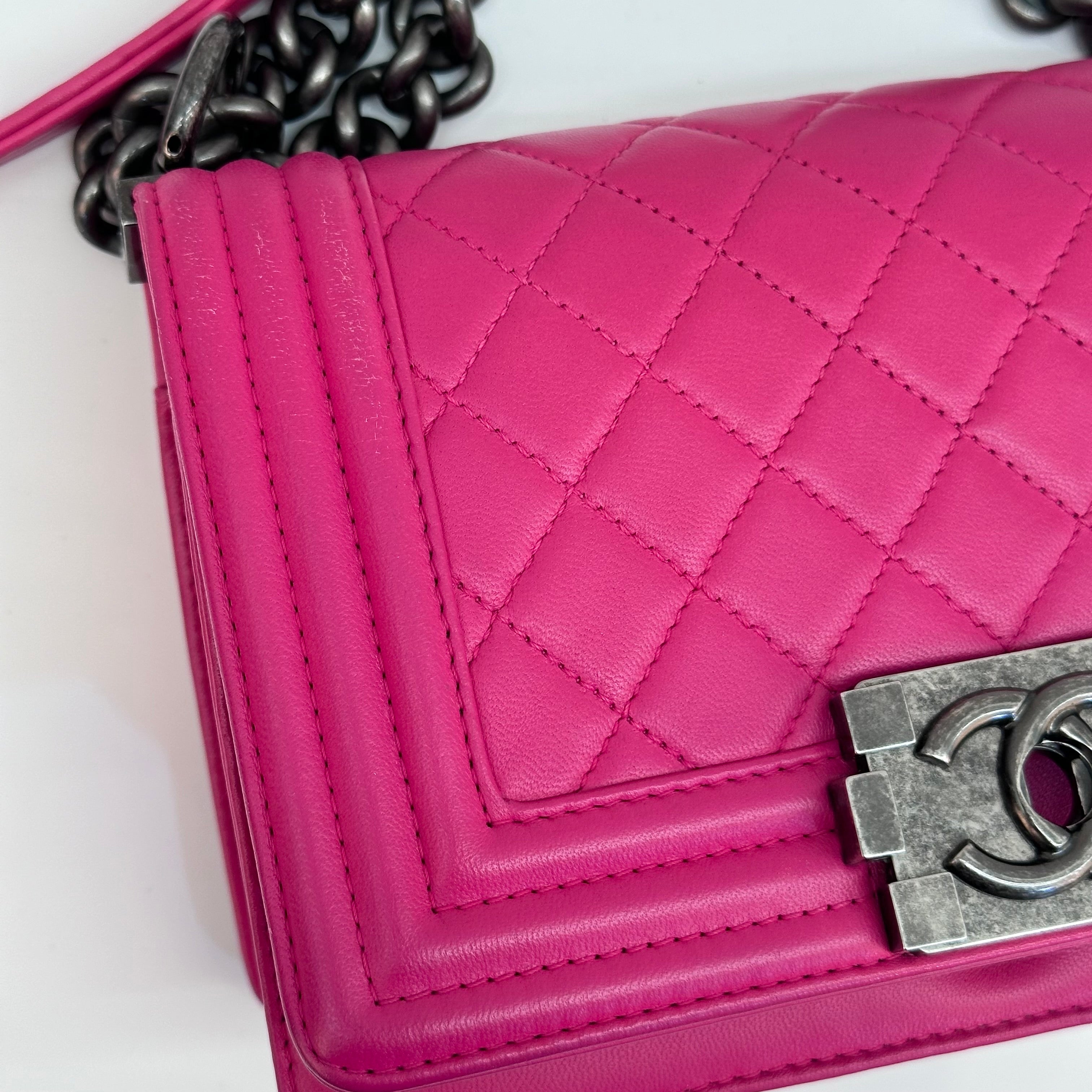 Chanel boy pink sale