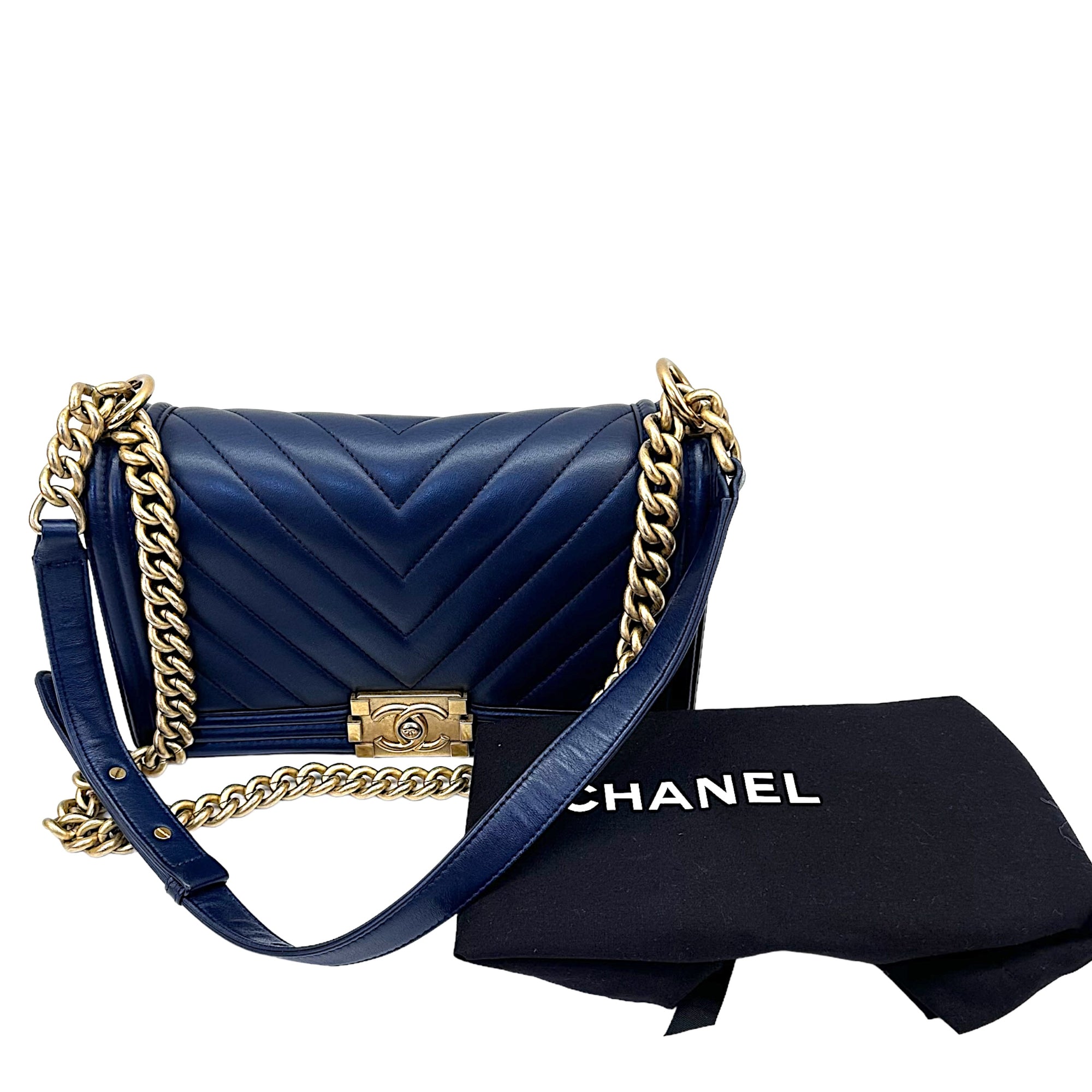 Chanel Boy Chevron Medium flap blue bag