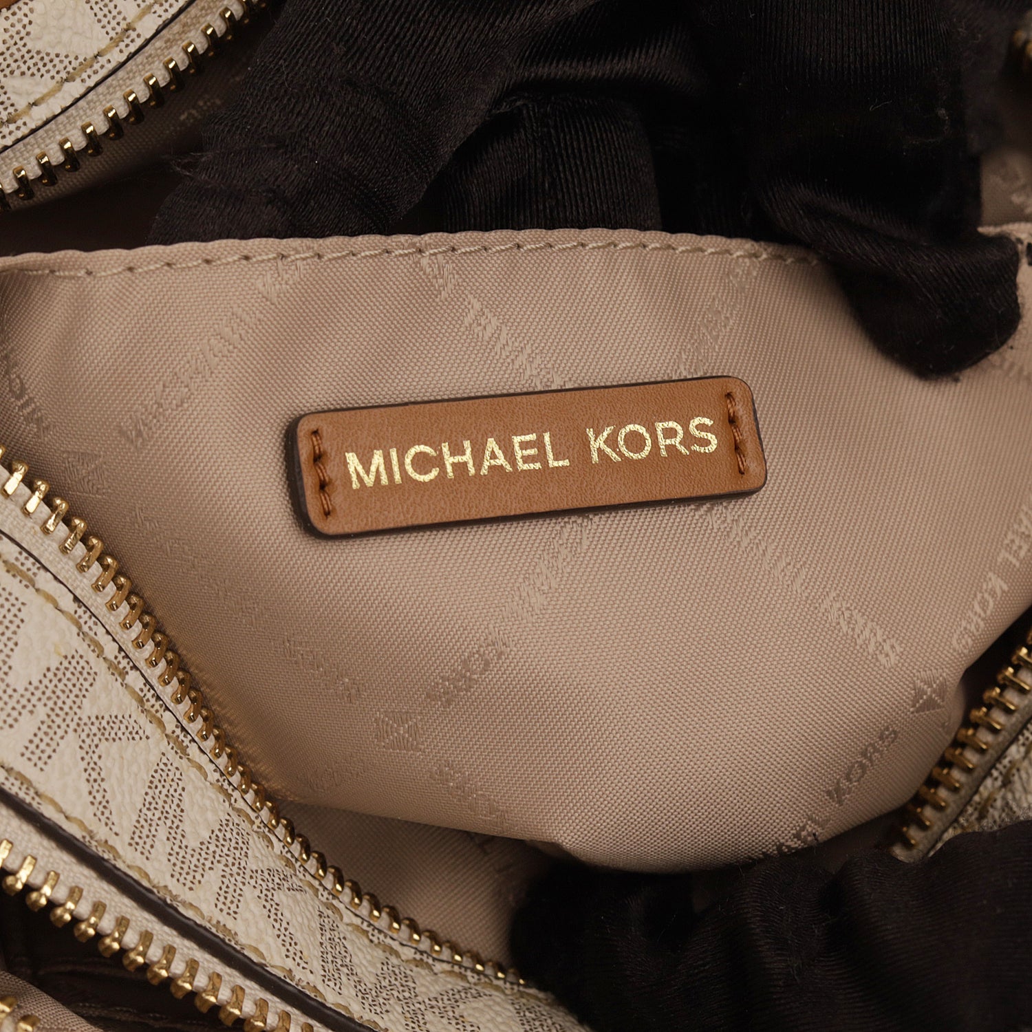 Michael Kors Signature Coated Canvas Jet Set Shoulder Bag